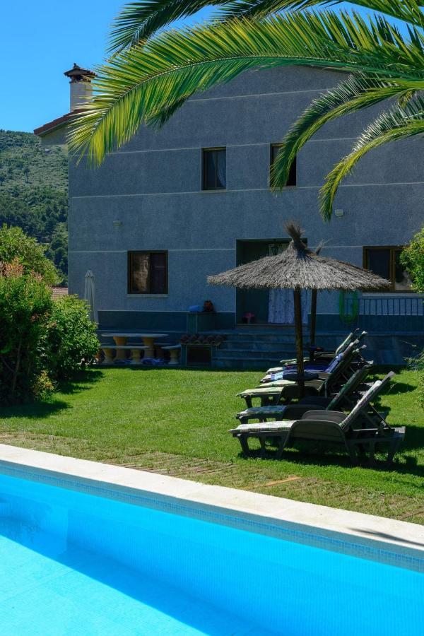 La Hojarasca Guest House Cuevas Del Valle Exterior photo